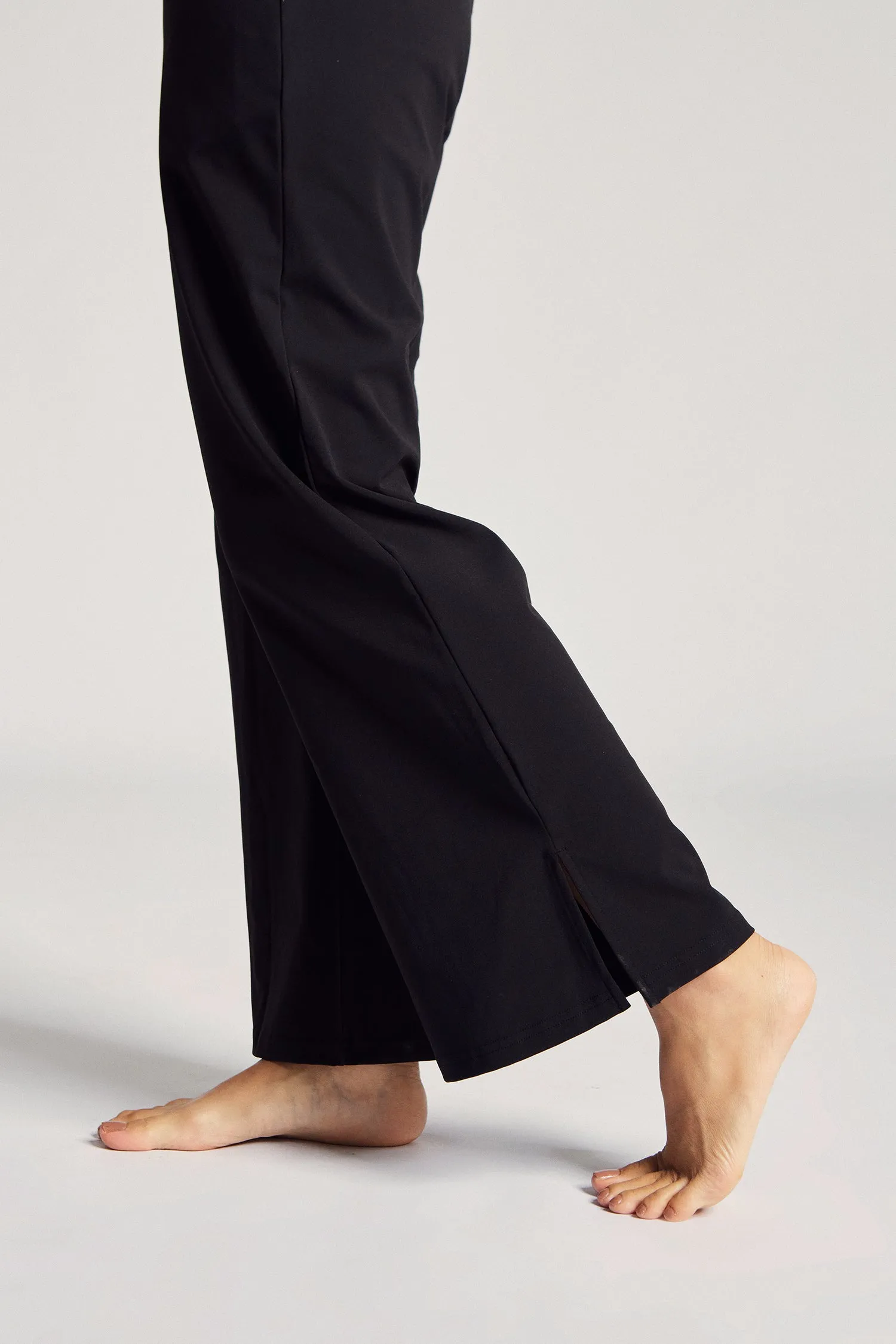 24/7 Wide Leg Pants in Black Sesame