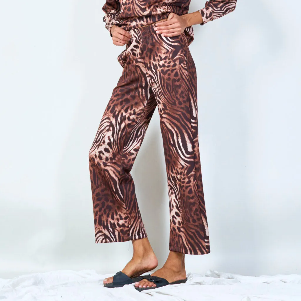 Bold wide-leg pants wholesale