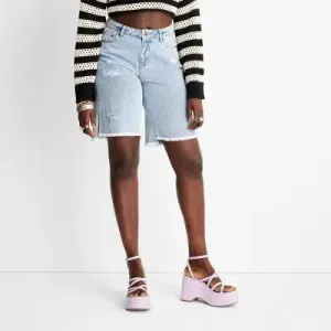 Future Collective High-Rise Bermuda Jeans Denim Shorts Frayed, Light Blue, 0