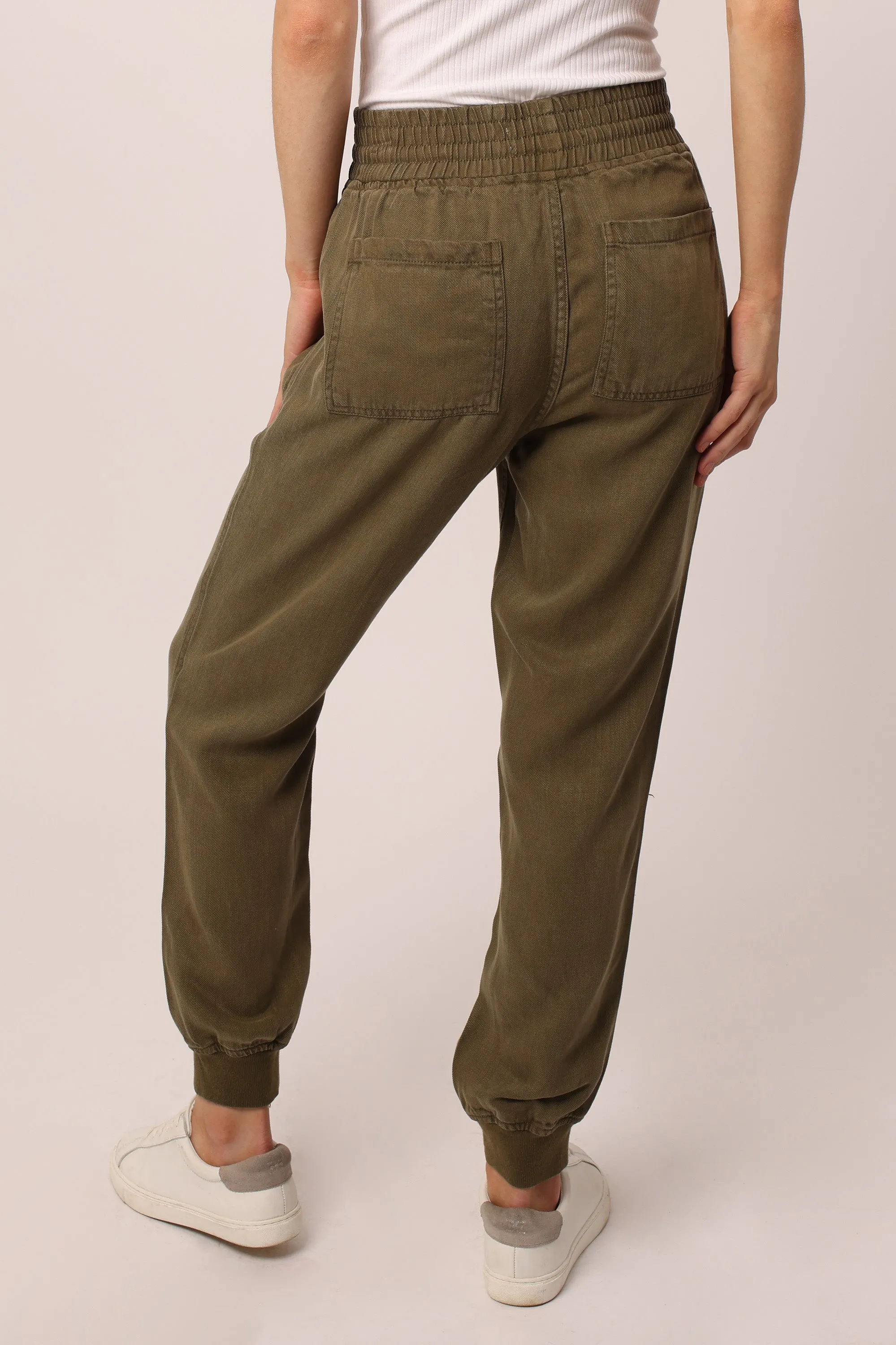 JACEY SUPER HIGH RISE CROPPED JOGGER PANTS CYPRESS