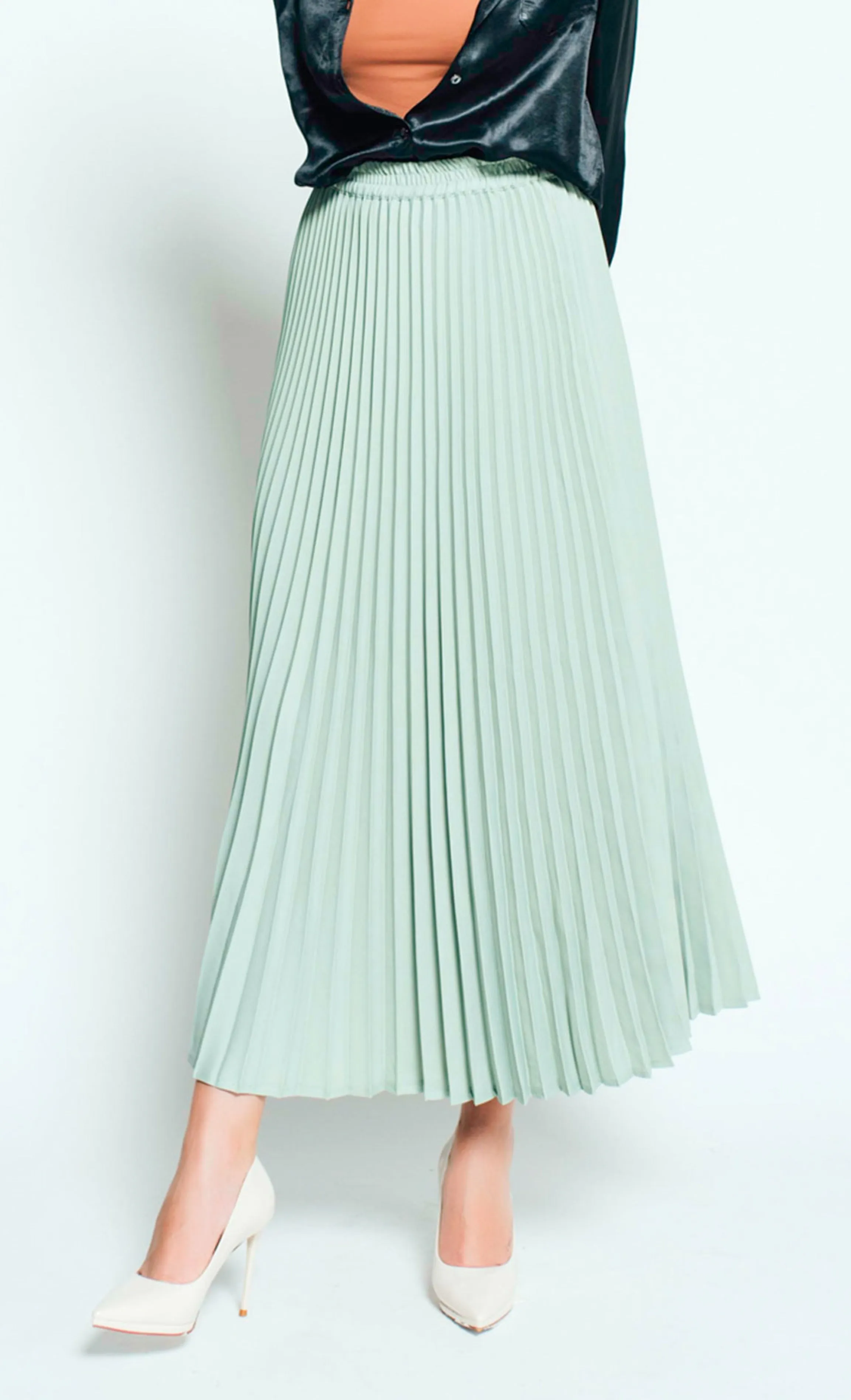 Olivia Pleated Skirt in Mint