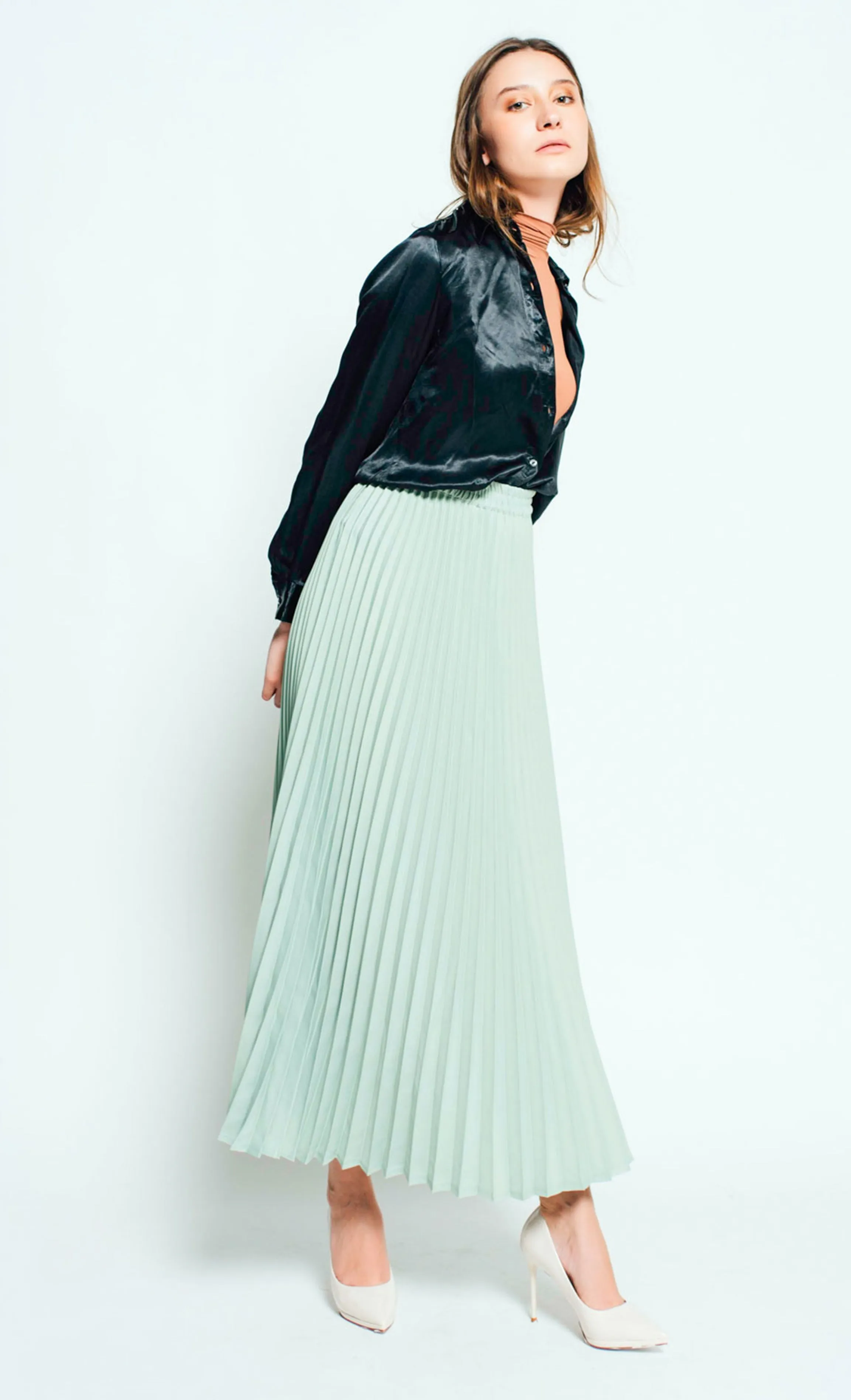 Olivia Pleated Skirt in Mint