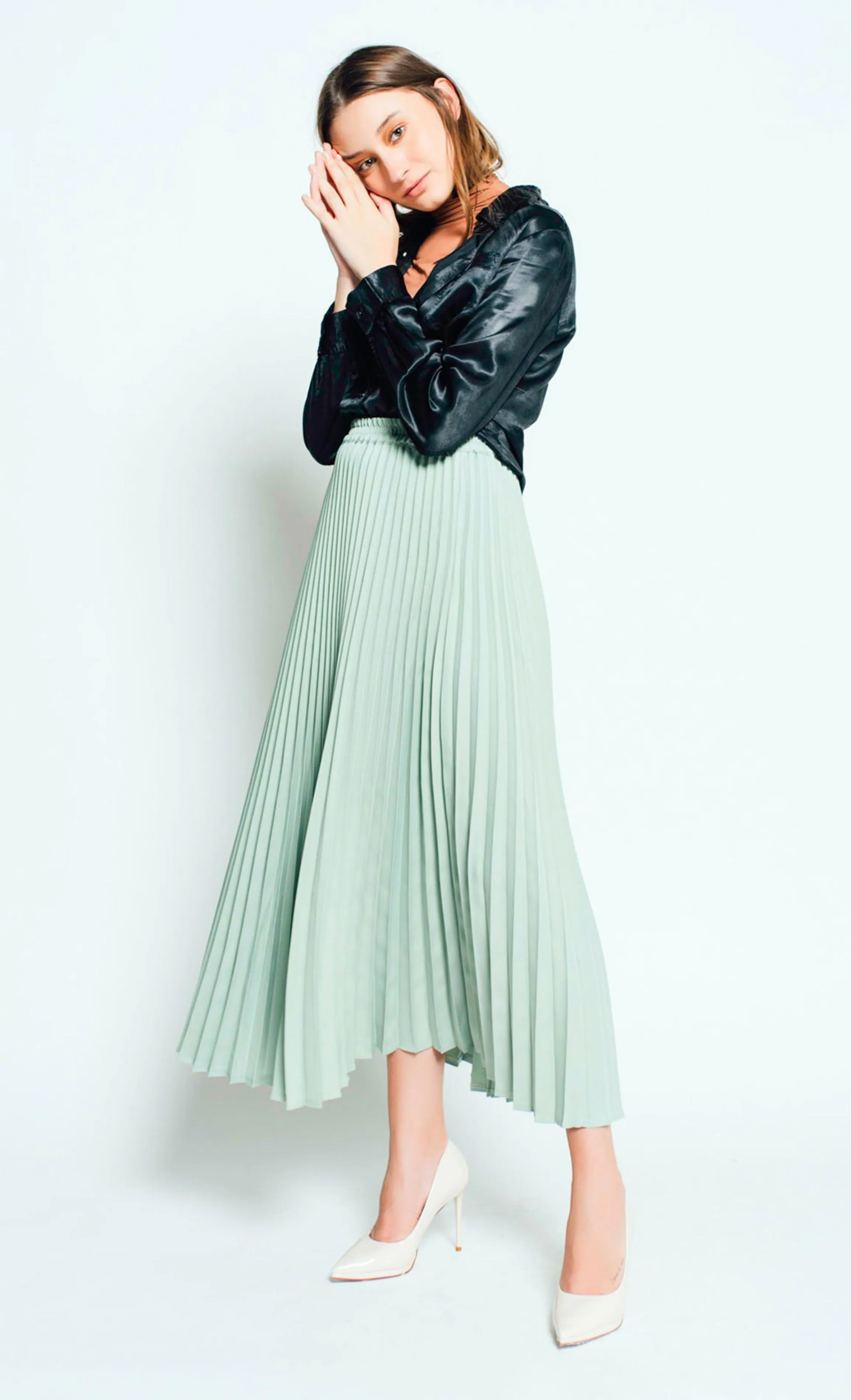 Olivia Pleated Skirt in Mint