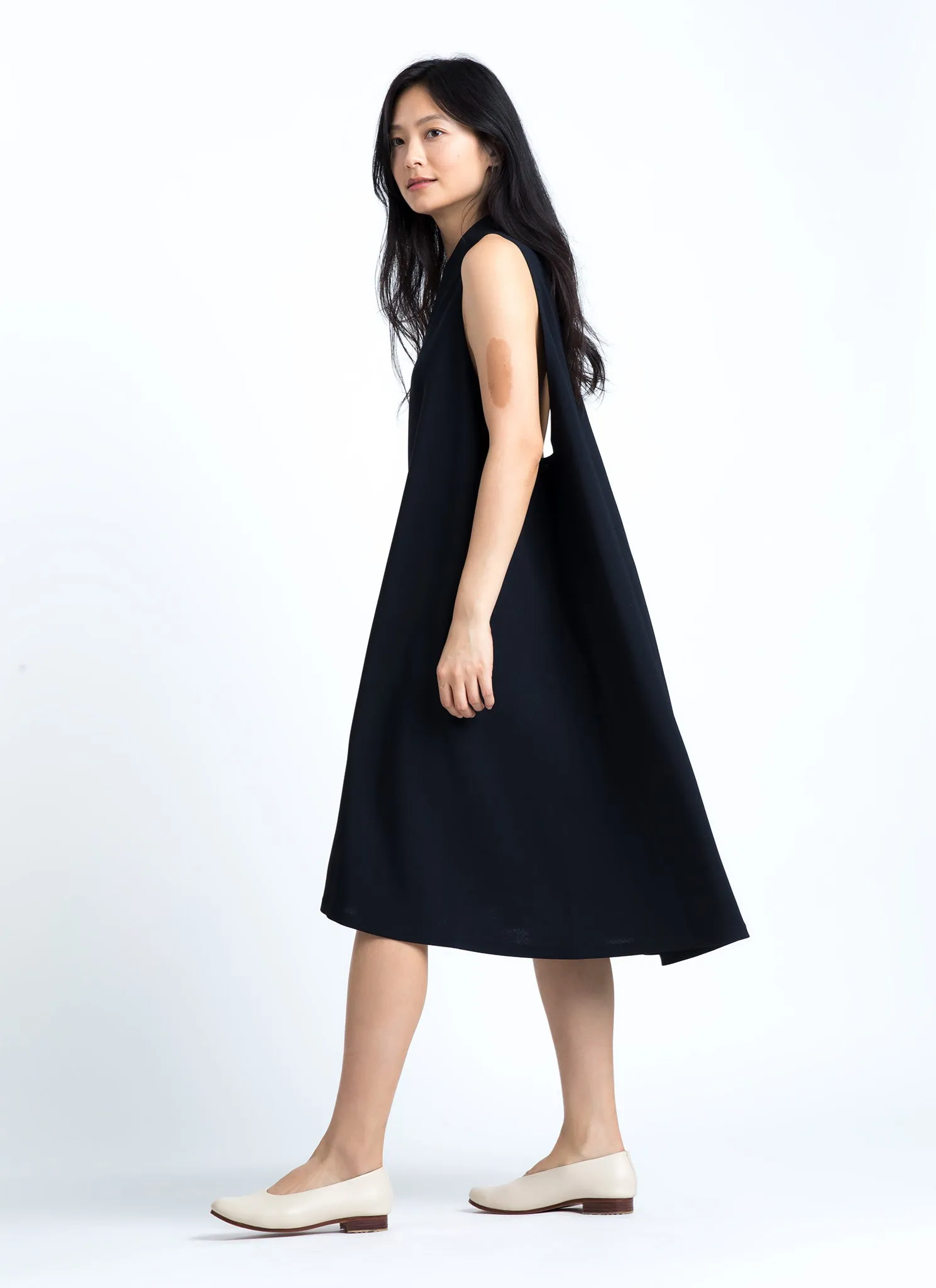 Punica Sleeveless V Back Dress - Black Blue