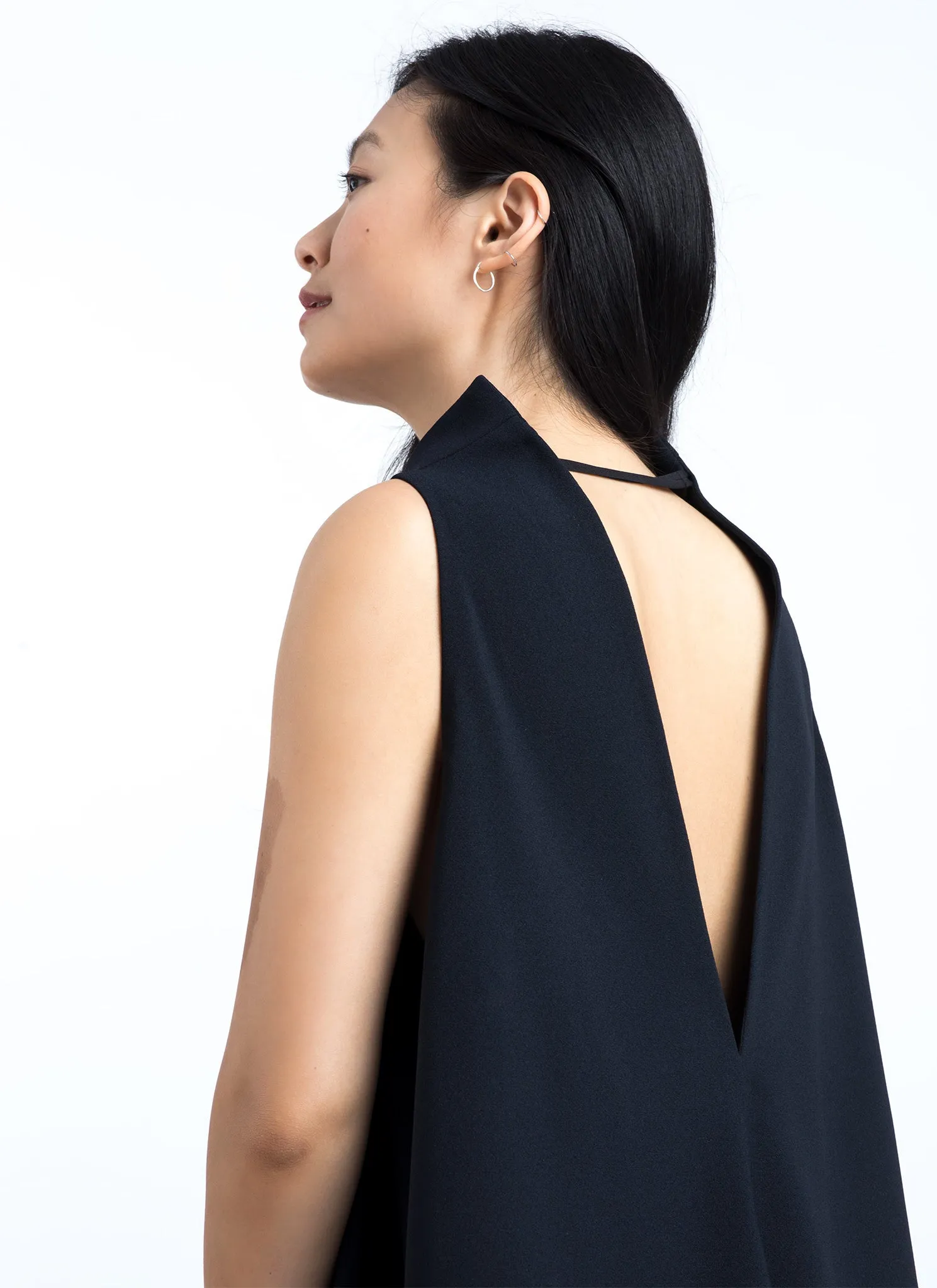 Punica Sleeveless V Back Dress - Black Blue