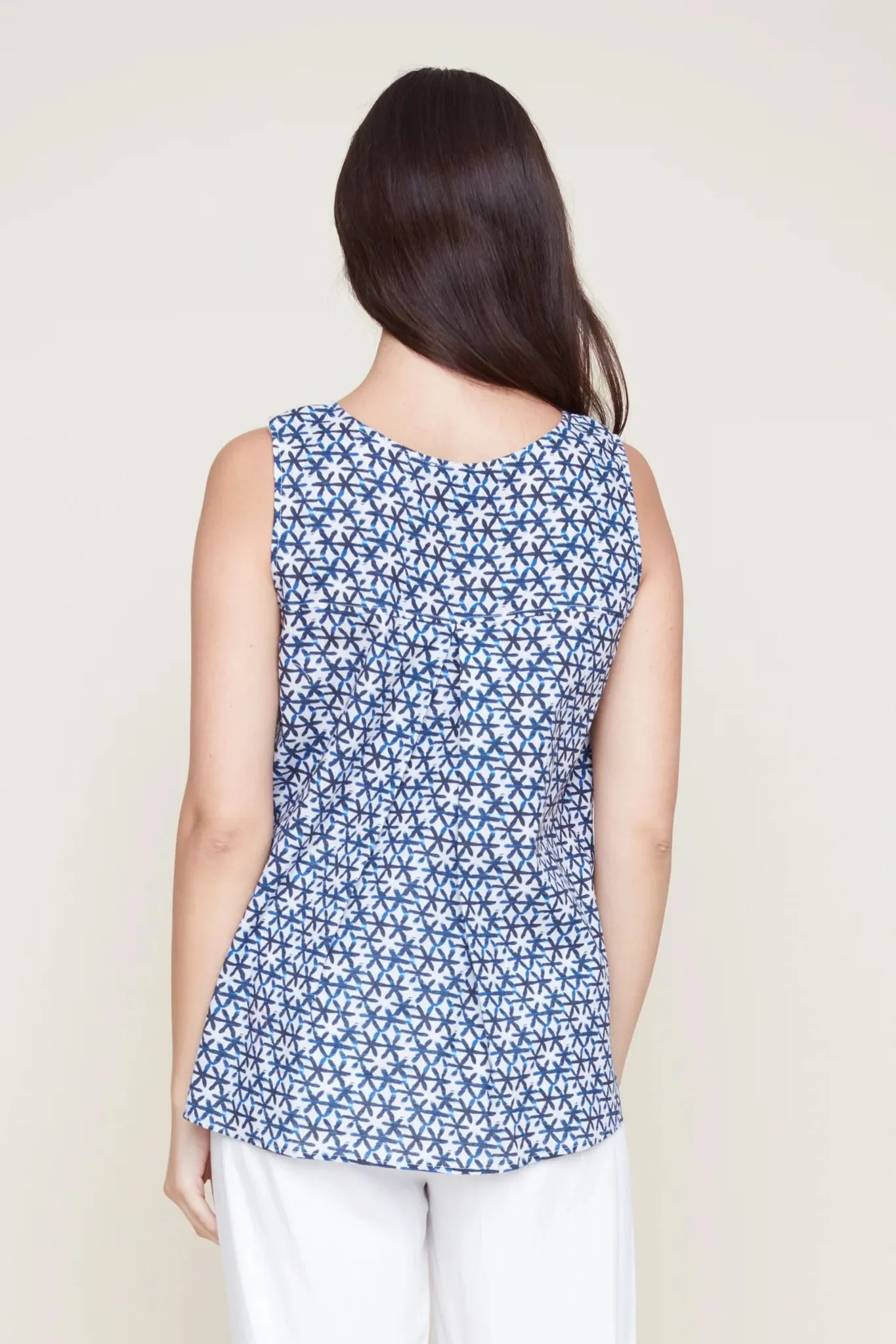 R. 5114 Linen Sleeveless Blouse