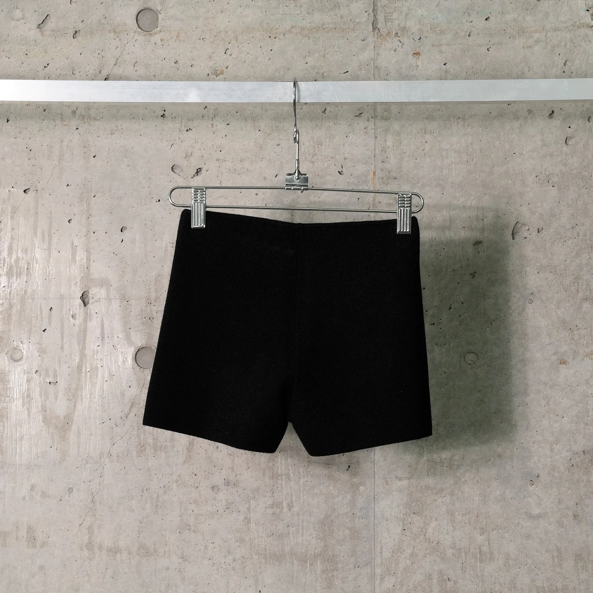 RIB KNIT HOT SHORT / BLACK