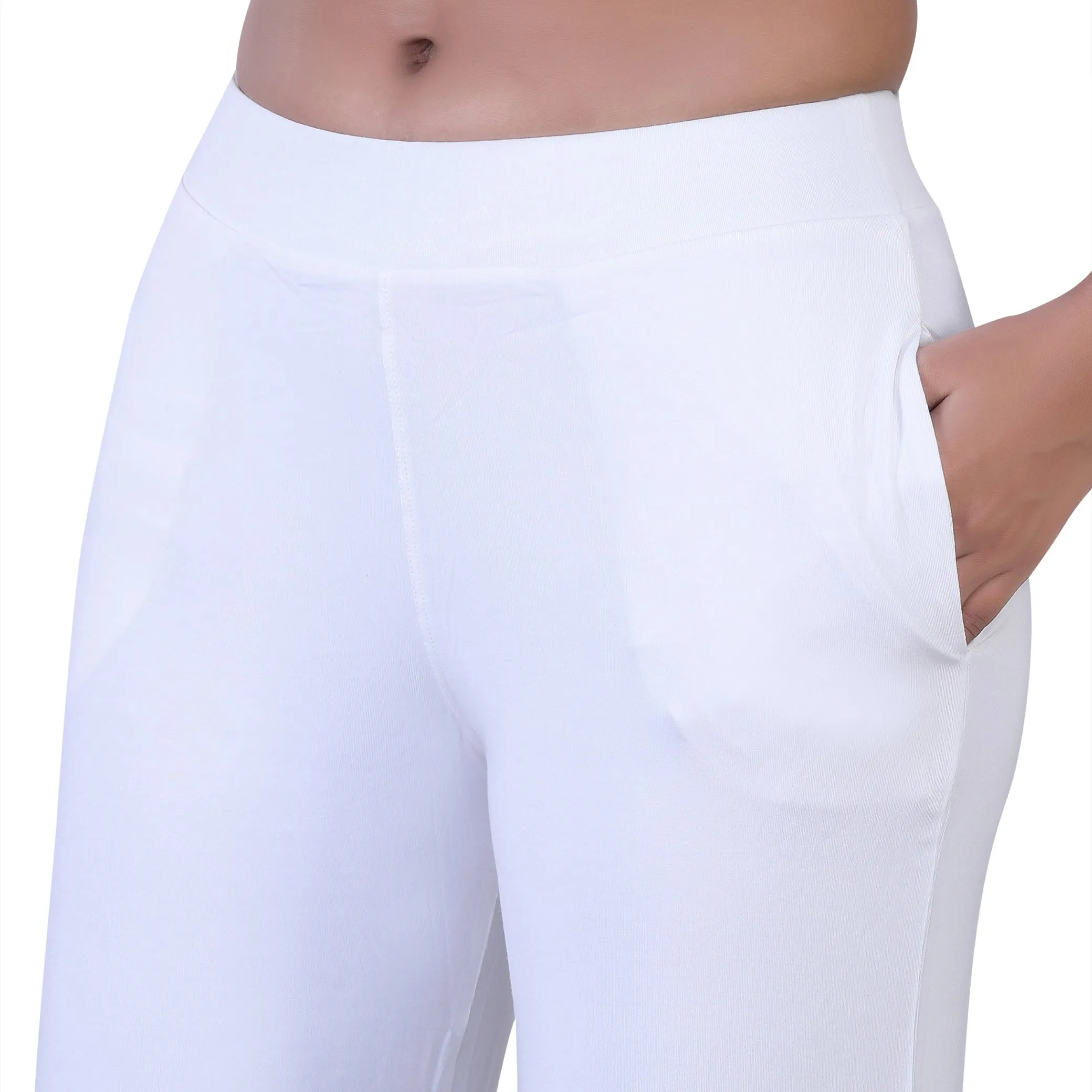 WOMEN'S SOLID REGULAR FIT PARALLEL PANT