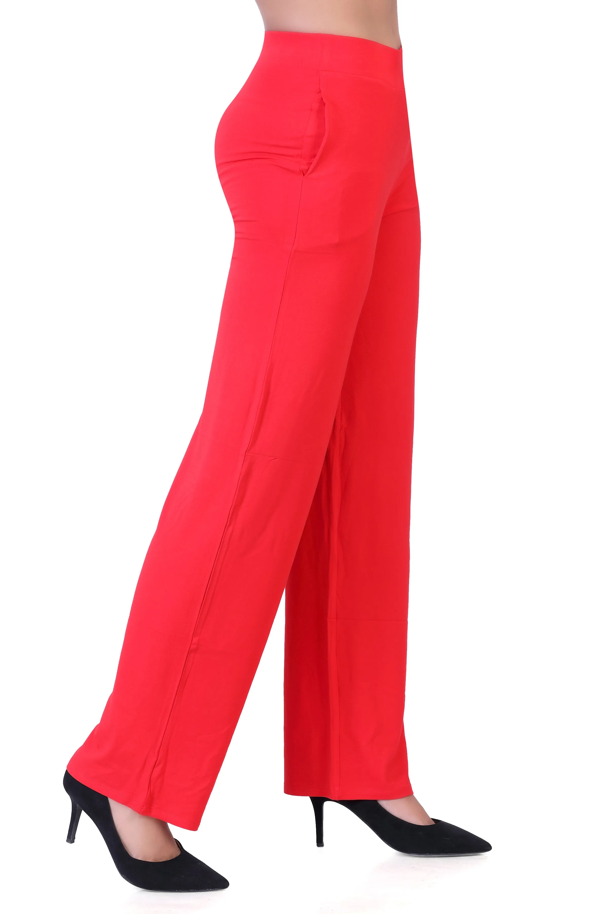 WOMEN'S SOLID REGULAR FIT PARALLEL PANT