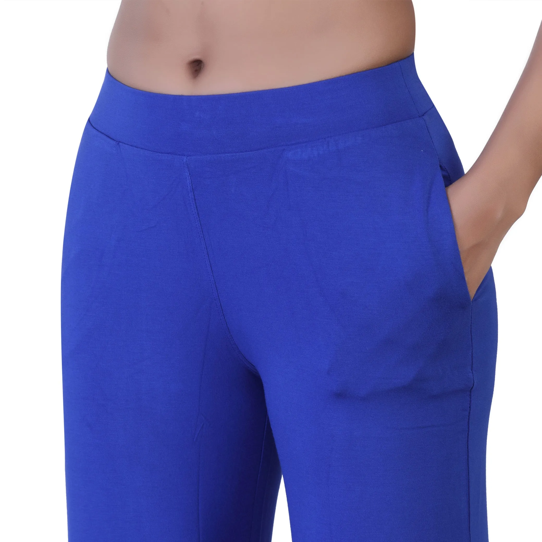 WOMEN'S SOLID REGULAR FIT PARALLEL PANT