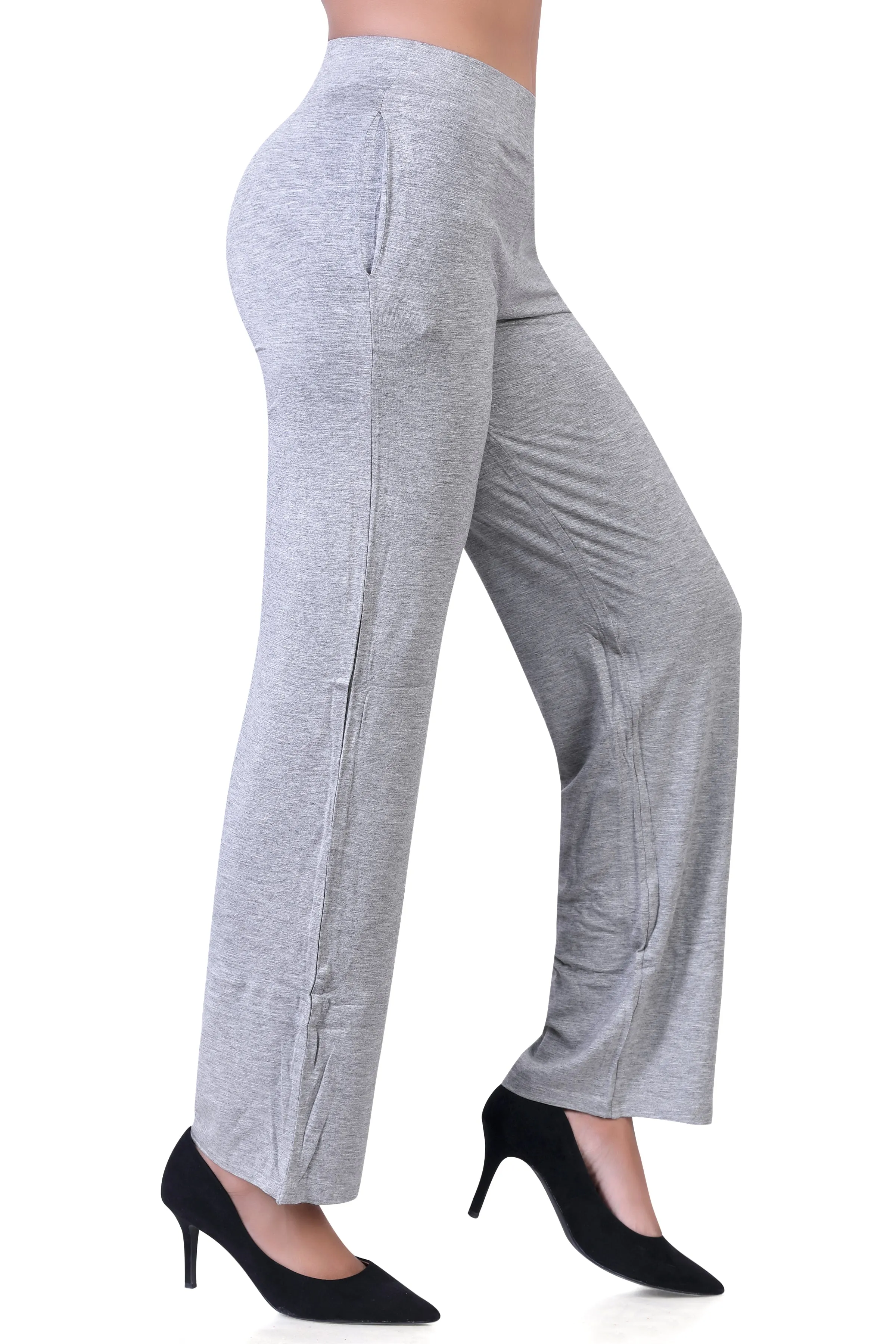 WOMEN'S SOLID REGULAR FIT PARALLEL PANT